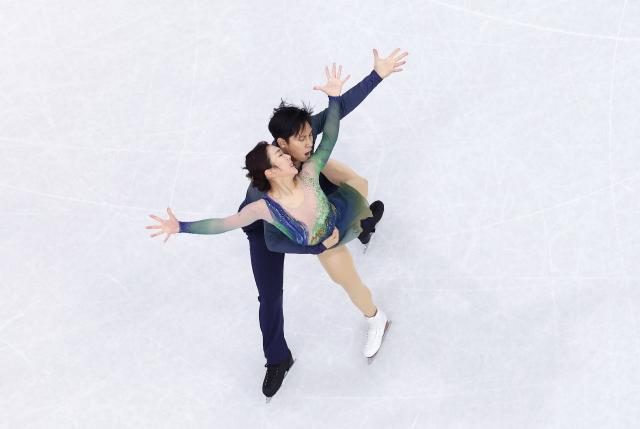 冬奥会｜花样滑冰——双人滑自由滑赛况XxjpseC000709_20260217_MVPFN0A001.jpg